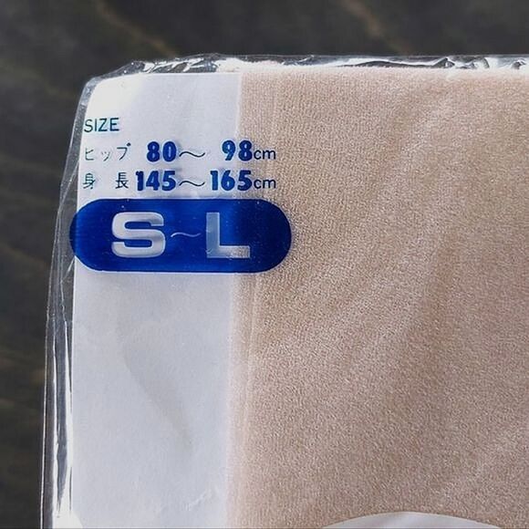 Japanese 80s deadstock peach nude nylon pantyhose - Picture 6 of 6